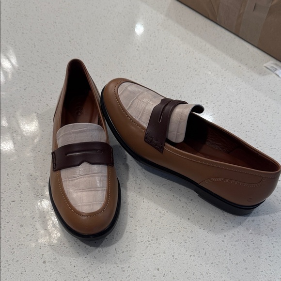 Ecco Women's Brown and Cream Loafers - Picture 2 of 6